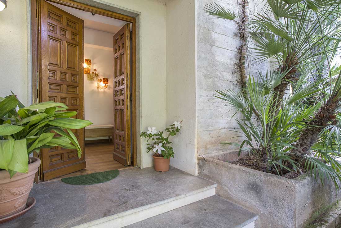 villa-costanza-Mondello-porta-ingresso-1